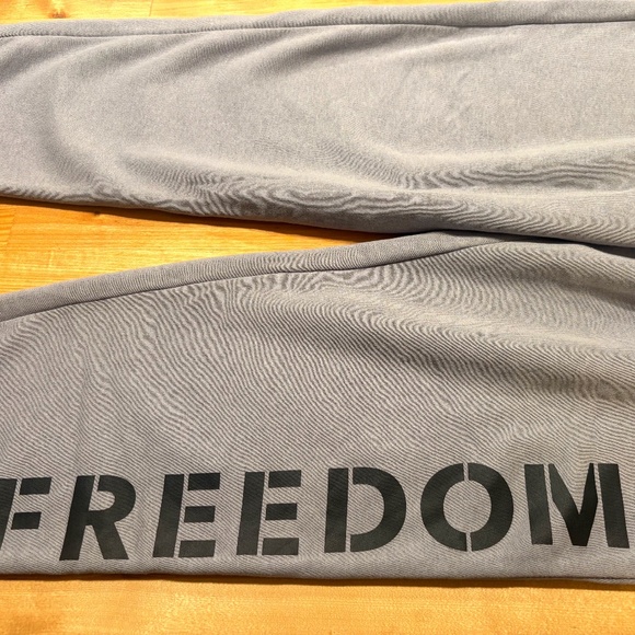 Men’s Under Armour Freedom Rival Fleece Joggers – Size Small – Grey - Picture 3 of 7